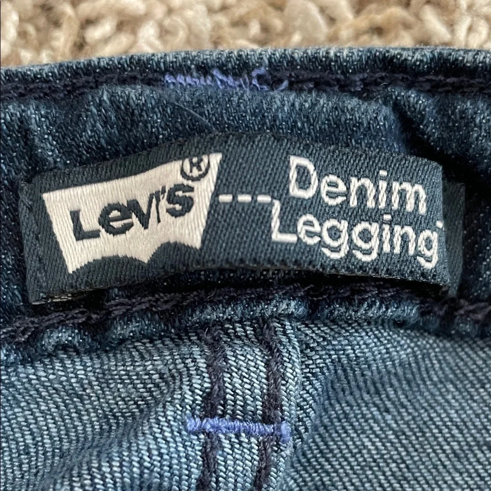 Levi's Girls size 4 Dark Blue Denim Legging